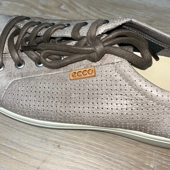Men’s Ecco Soft 7 Perforated Gray Sneakers Shoes Size 10 - Picture 7 of 9